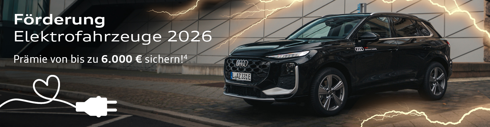 Schwarzer Q3 SUV e-hybrid vor Deutschem Buch- und Schriftmuseum Leipzig,  "F&ouml;rderung Elektrofahrzeuge 2026. Pr&auml;mie von bis zu 6000 &euro; sichern!*"